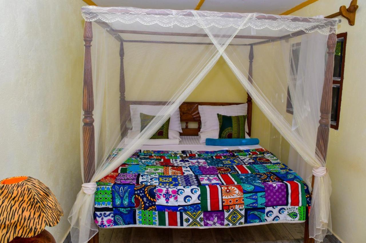 Apartmenthaus Salama Villen In Diani Diani Beach Eksteriør bilde